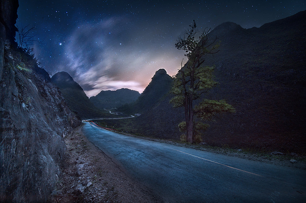 André Alessio, Graphylight, Dong Van, Vietnam, Nuit, Night, Stars, Etoiles, Route, Pose longue