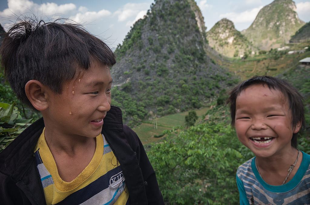 Viet Nam Soul, Road, Happiness, Hmong, Children, Vietnam