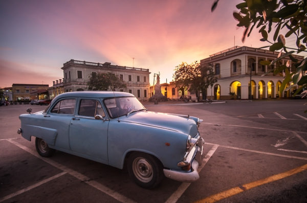 Viva Cuba Libre, André Alessio, Graphylight, Remedios, Sunset, Old, Car