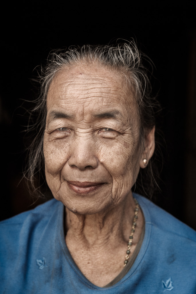 Woman, Laos, Louang Prabang,necklace, André Alessio, Graphylight, Woman,